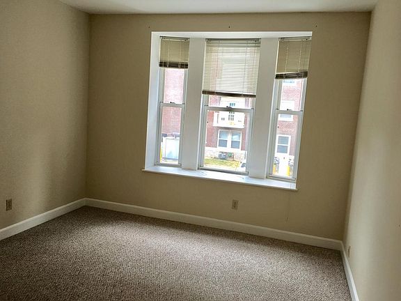 4th image of 5316-5320 Pershing Ave #209