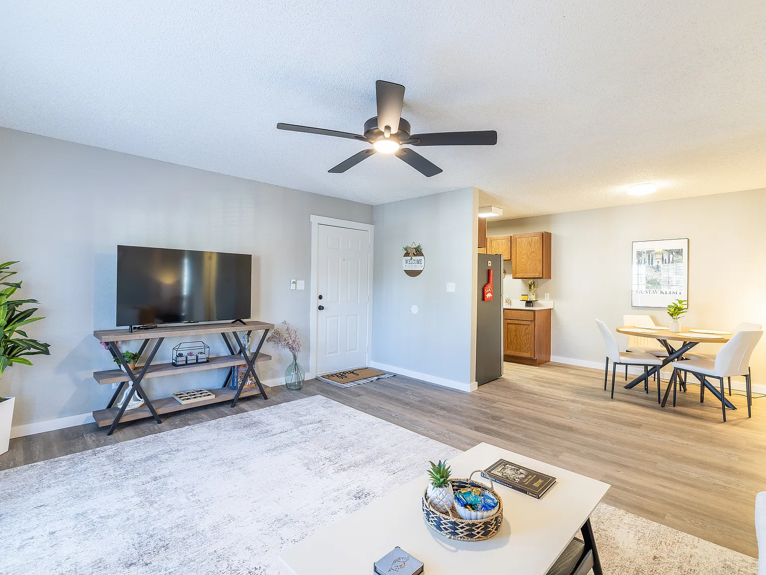 Ruby on the Creek Apartments — Photo 3