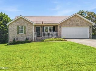 192 Acorn Dr, Corryton, TN 37721