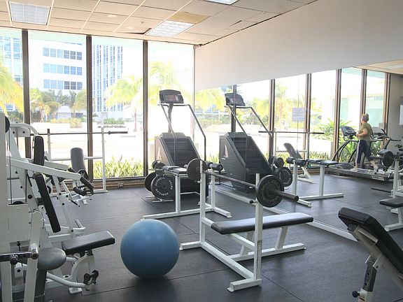 5th image of 5101 Collins Ave