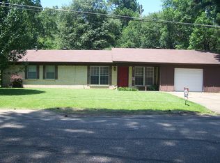 2008 Dodds St, Hope, AR 71801