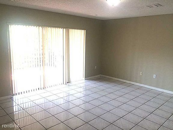 4th image of 14470 SW 139 Avenue Cir W