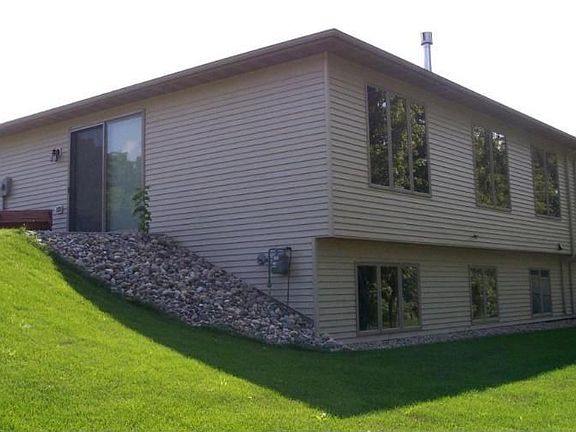 2nd image of 1832 Nodaway Dr