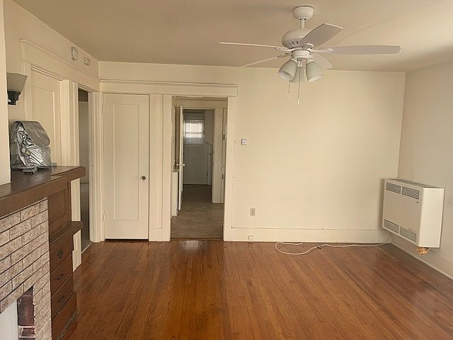 1st image of 3943 1/2 Centre St