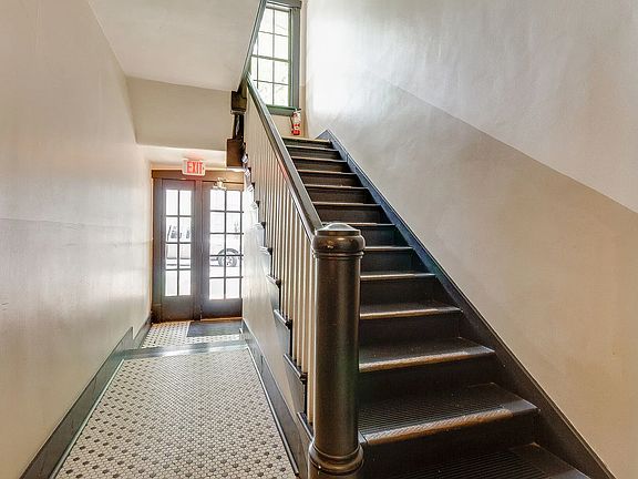 2nd image of 1711 18th Ave S APT F2