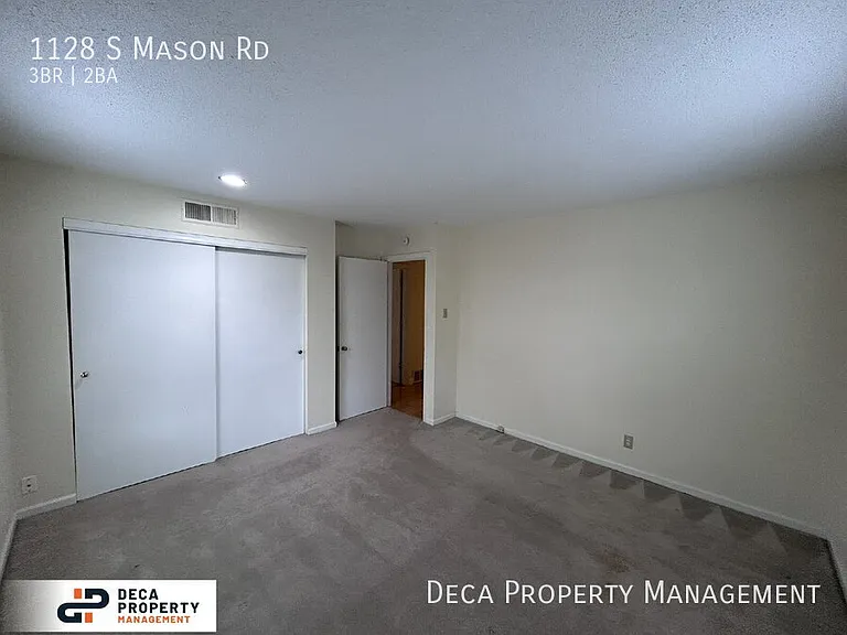 1128 S Mason Rd — Photo 12