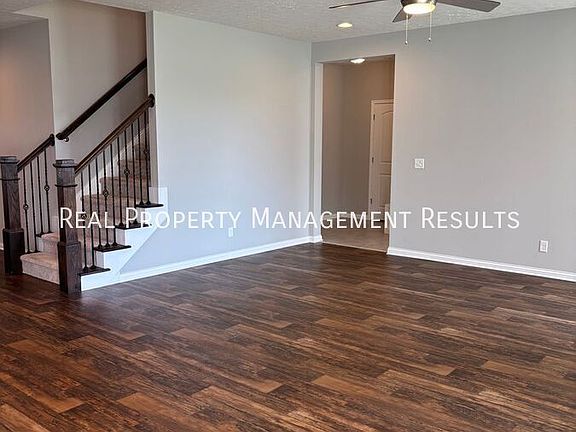 3rd image of 4817 White Chapel Dr