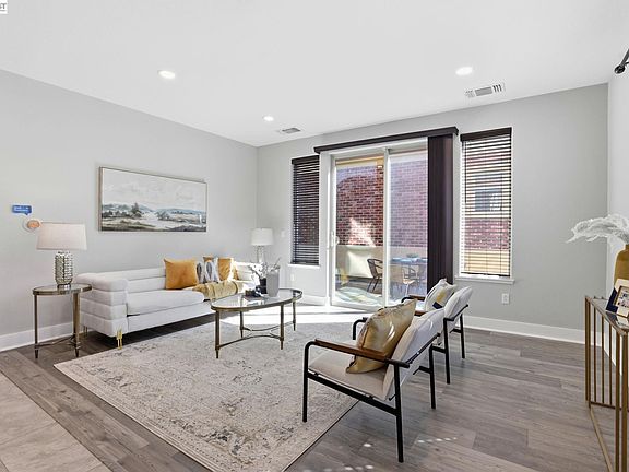 4th image of 1380 Brookline Loop