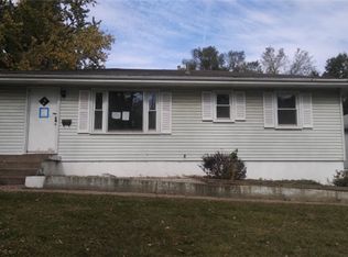 4300 NE Sunnybrook Ln, Kansas City, MO 64117