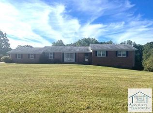 16 Enslow Dr, Bassett, VA 24055