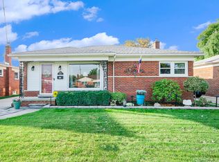 19372 Florence St, Roseville, MI 48066