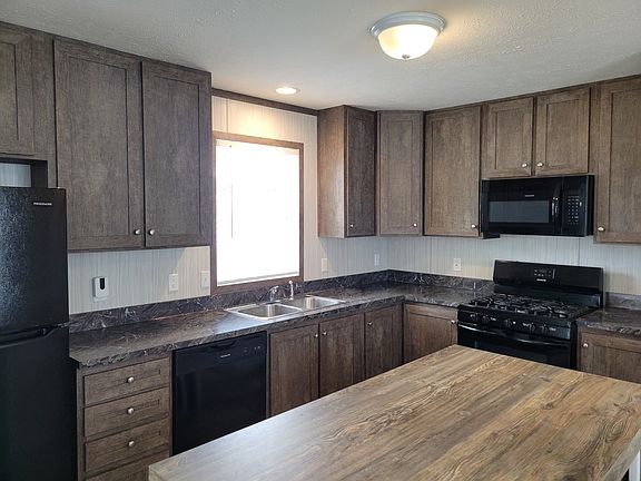 2nd image of 38000 Le Chateau Blvd #547