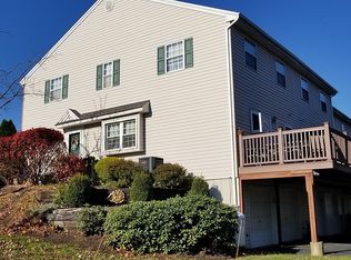 57 Amberly Ct, Boyertown, PA 19512