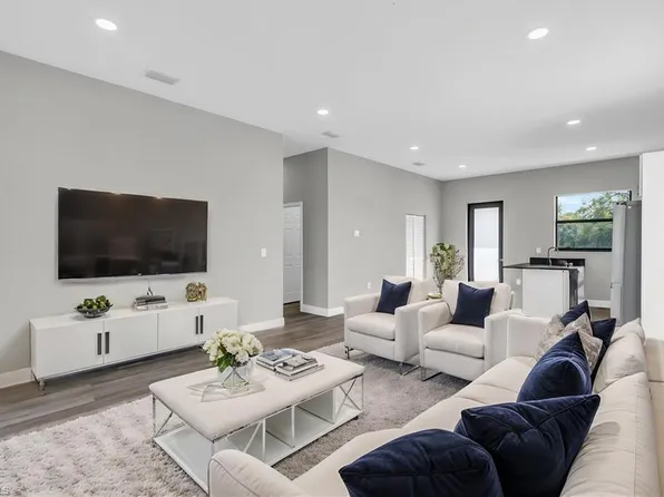 6018 S Moss Cir, Labelle, FL 33935