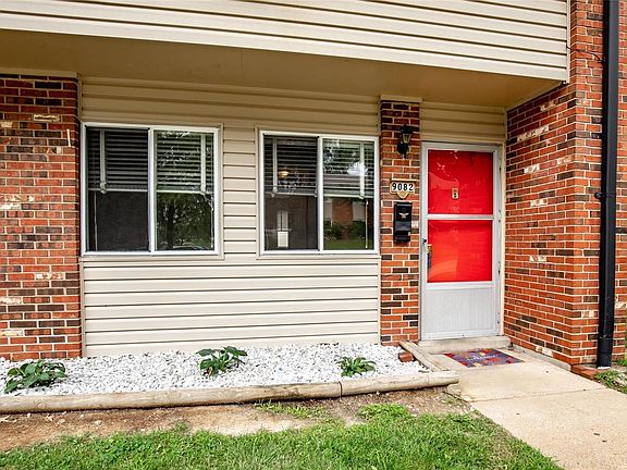 2nd image of 9082 Villaridge Ct