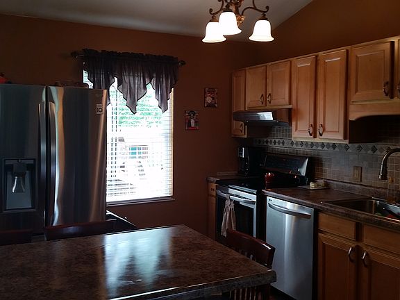 4th image of 126 4th St