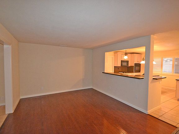 2nd image of 3096 Montview Way