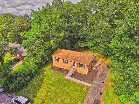 3rd image of 1807 Gardenspring Dr