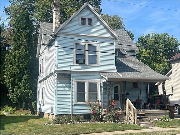 2nd image of 52 52 1/2 Home Ave