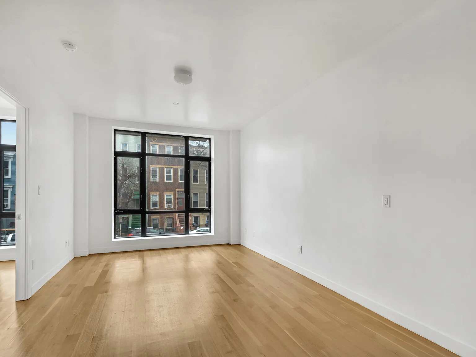 552 Lafayette Avenue — Photo 2