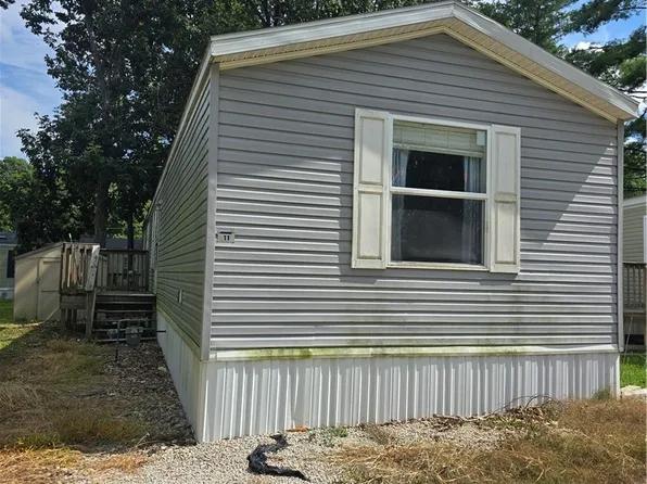 11 Pattie Dr, Oakwood, IL 61858