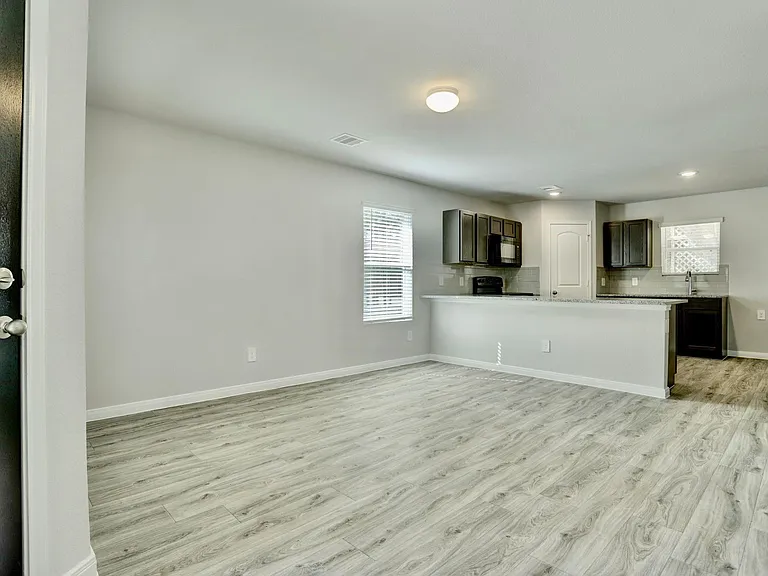 406 Noel — Photo 19