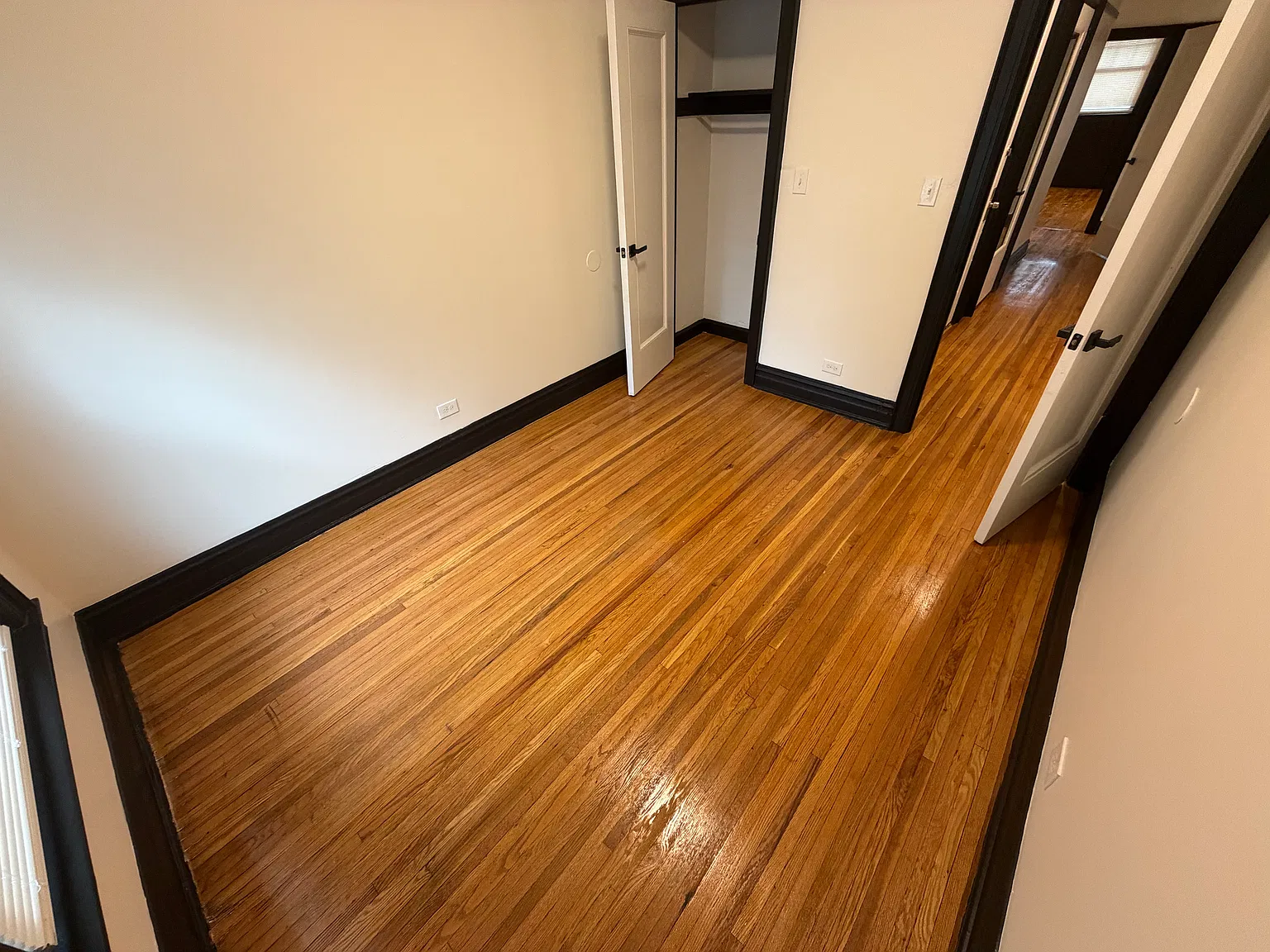3 bed, $1,860 — Photo 4