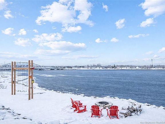 3rd image of 17 River St