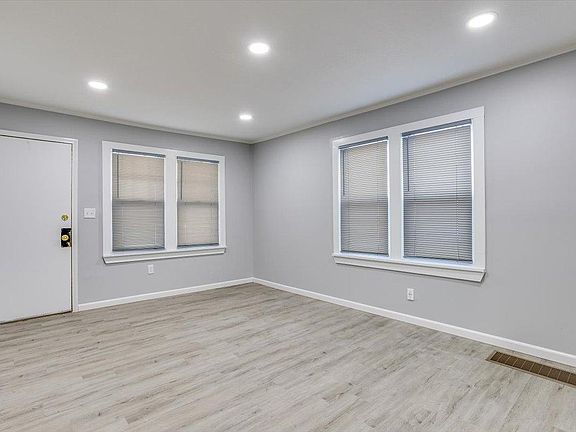 5th image of 1548 N Lorraine Ave