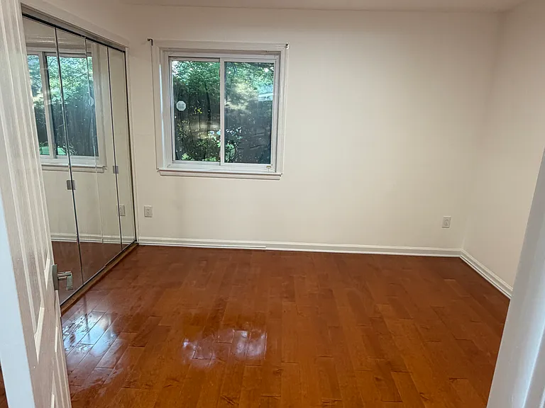 703 Meadow Woods Ln — Photo 7