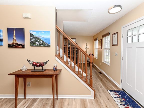 4th image of 1470 Stableview Cir