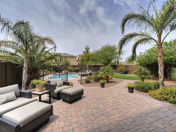 4th image of 2619 E Bear Creek Ln