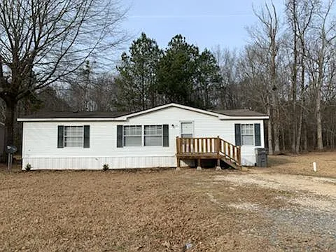 3 bed, 1300 sqft, $1,300 — Photo 2