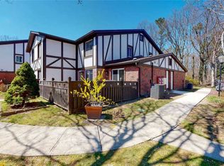 421 Birchwood Rd, Medford, NY 11763