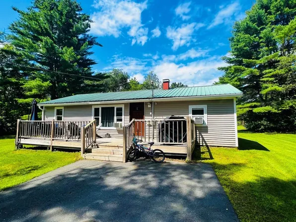 22 Brighton Rd, Solon, ME 04979