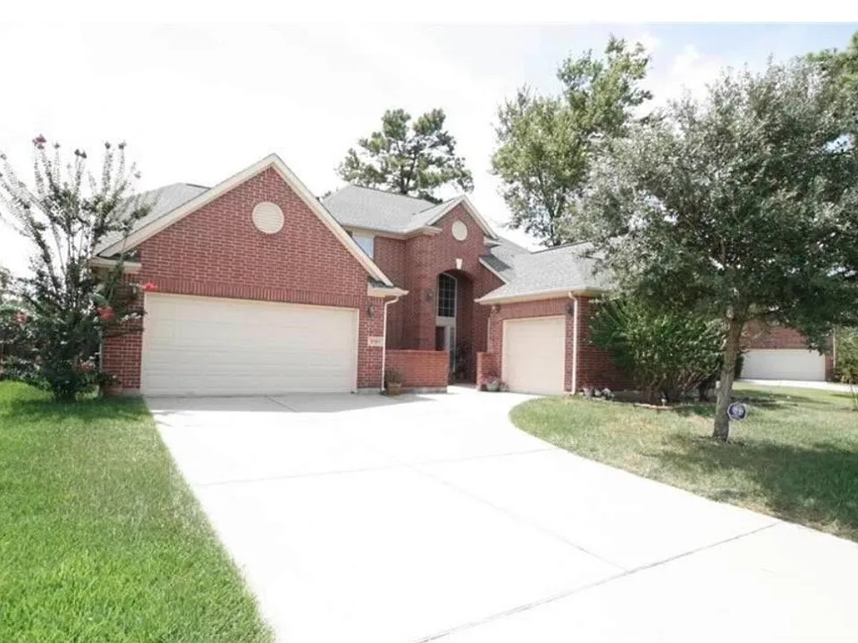 19415 Countryroad Dr