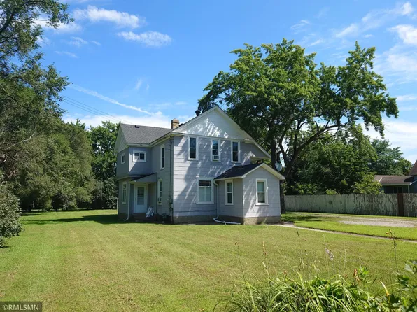 331 E 3rd St, Monticello, MN 55362