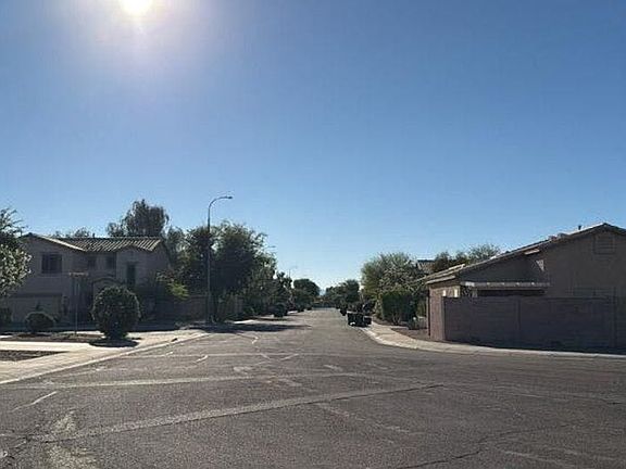4th image of 2744 E Indian Wells Pl