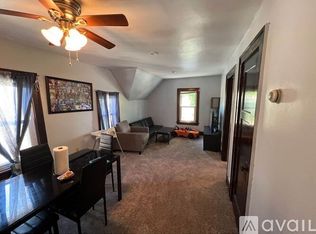 315 N 71st St, Wauwatosa, WI 53213