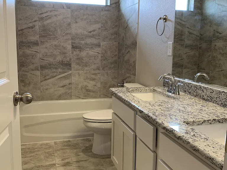 7607 Stonehollow Dr — Photo 16