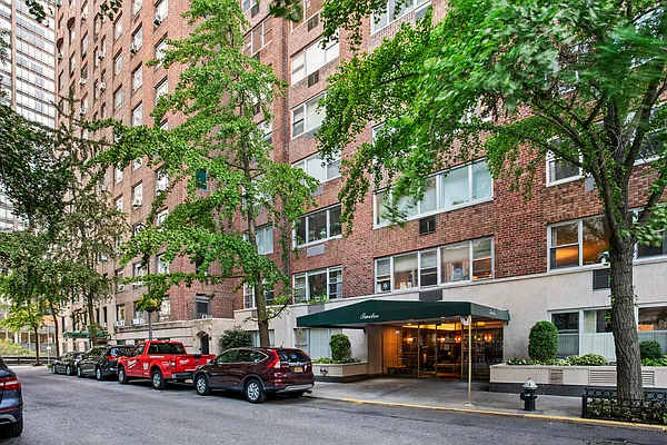 Sold by Compass | media 18