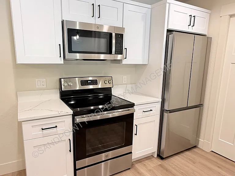 424 S Olive Ave #104 — Photo 21