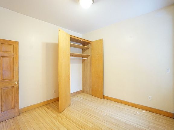 5th image of 2228 Amsterdam Ave #1