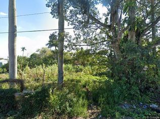 215 SE 1st Ave, South Bay, FL 33493