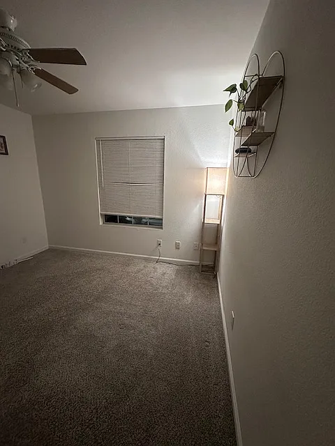 3 bed, 2.5 bath, 1884 sqft, $900 — Photo 2