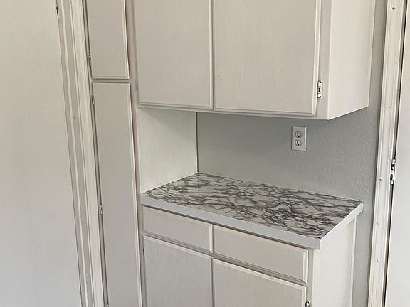 3rd image of 2004 N Cincinnati St APT 1
