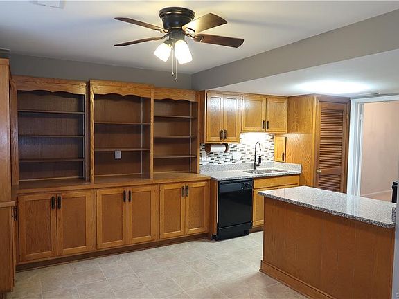 4th image of 1501 Sargeant Ct