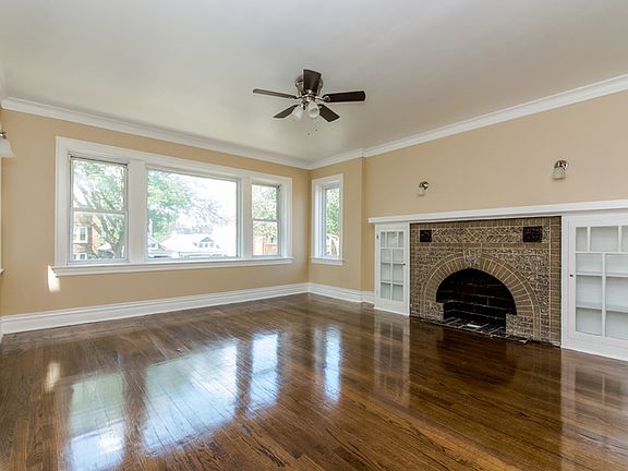 4th image of 7717 S Calumet Ave