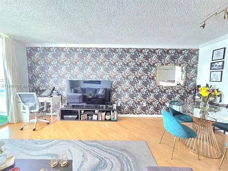 1155 Brickell Bay Dr #2006 — Photo 5