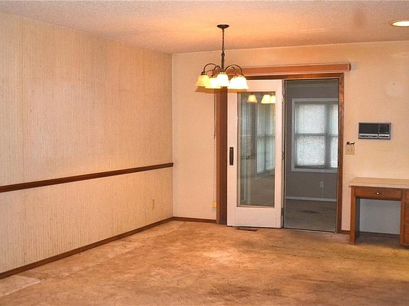 5th image of 10 Boyce Ln